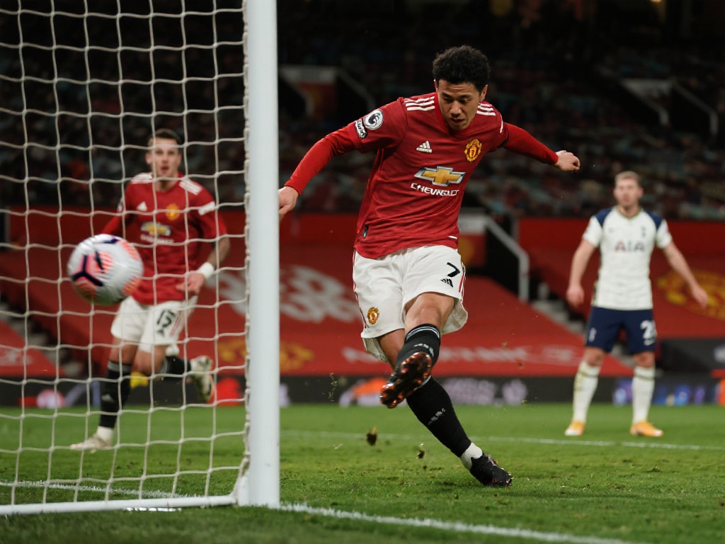 两队主教练 两队主教练